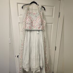 NWOT Pastel Seafoam Green And Pink Sequin Floral Lehenga Saree Sz L, 10